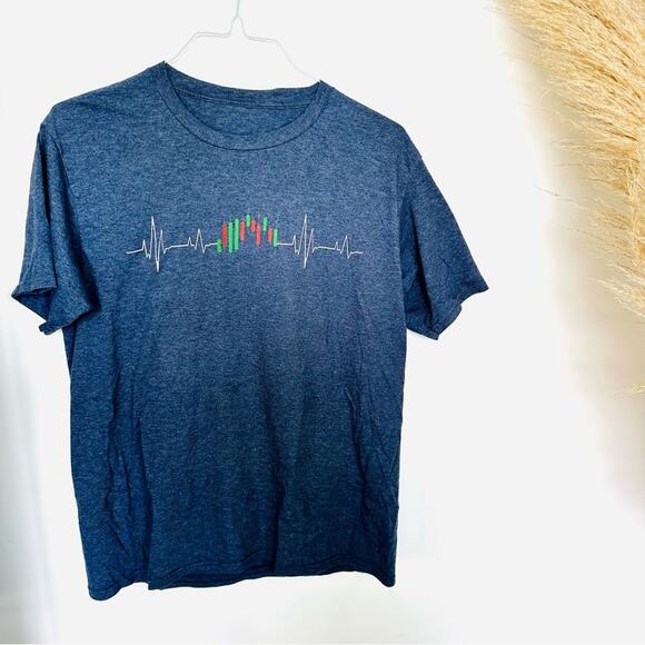 NEW Blue Heart Rate Monitor Stocks Graphic Print Short Sleeve Tee Shirt Top L - Picture 4 of 5